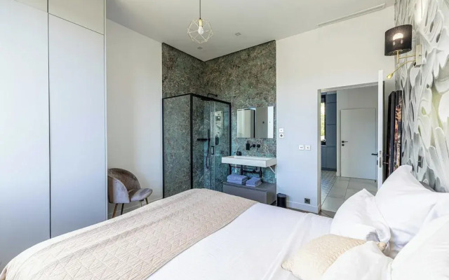 Luxurious Villa With Heated Pool 6br/12p - Cannes Juas