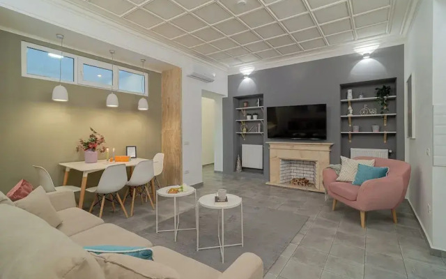 Central 4BR Flat - 2 Units Combined with Balconies, Near Cismigiu, 2 Kitchens & 2 Baths