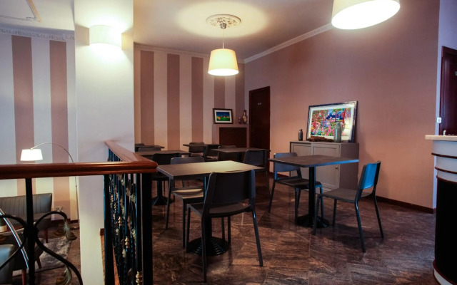 Hotel Porta Romana