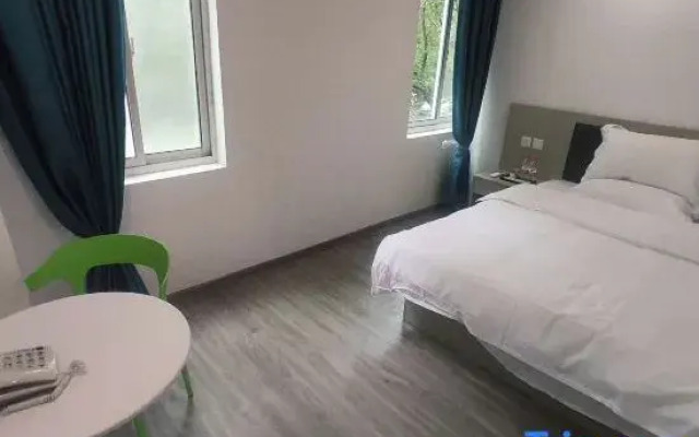 YIZHI hotel（Kunshan Anting Old Street&ZhaoFeng Road Subway Station）