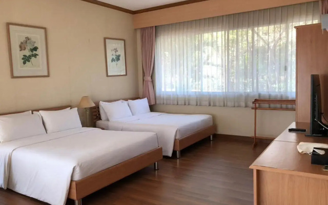 Seapine Beach Golf and Resort Hua Hin