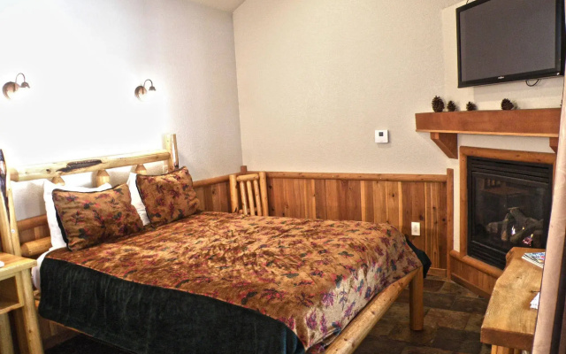 The Lodge at Detroit Lake