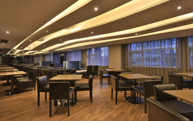 Orange Hotel (Dalian Zhongshan Square, Renmin Road)