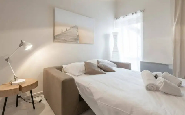 Charming Studio for 2 near the Metro by GuestReady