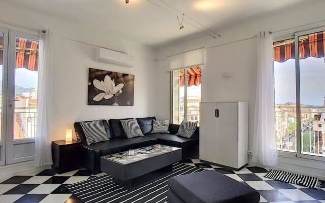 "Notre Dame" by Nestor&Jeeves