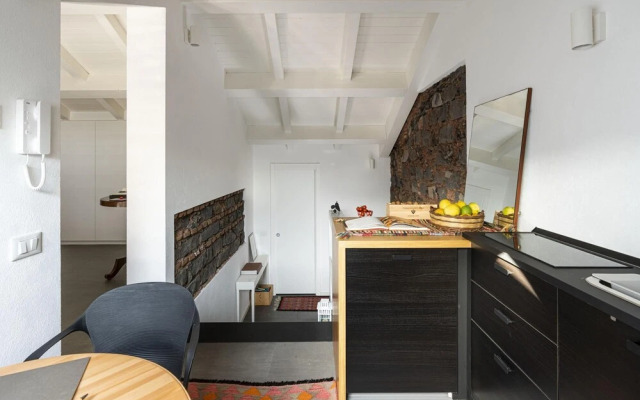 Design Apartment With Terrace by Wonderful Italy