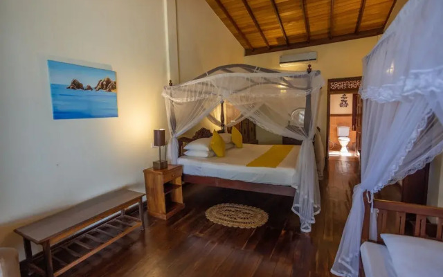 South Point Abbey Whole Villa 4 Bedroom (Sleeps 9)