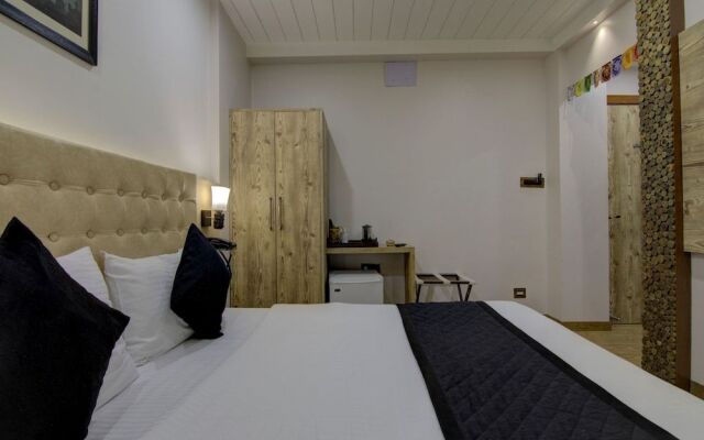OYO 13599 Hotel Venkatesh Regency