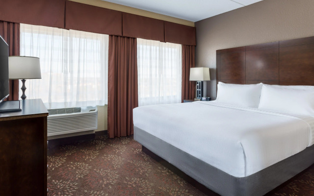 Holiday Inn Charlotte University Executive Park, an IHG Hotel