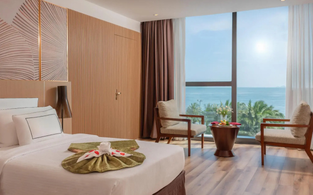 Starcity Hotel & Condotel Beachfront Nha Trang