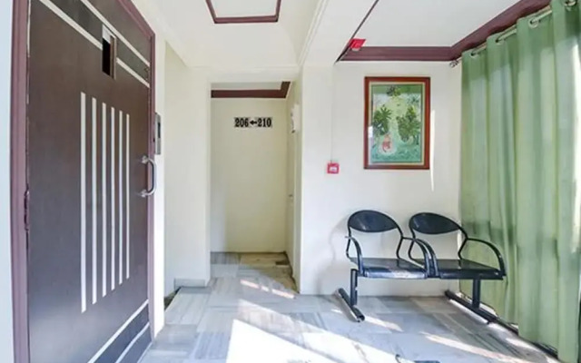 Fabexpress Poonam Palace