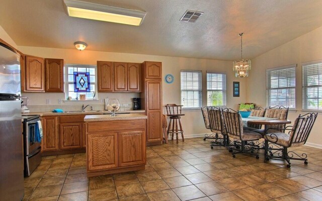 Tropical Touchdown - 4 Br Home