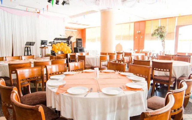 Ayutthaya River View Hotel