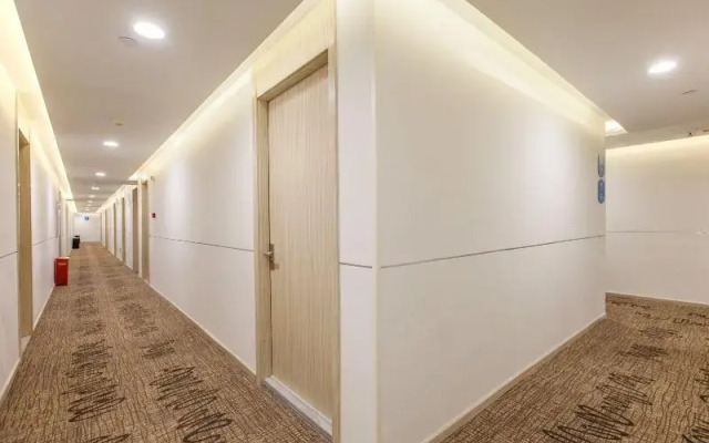 Hanting Hotel Wuhan Zhongshan Park Metro Station