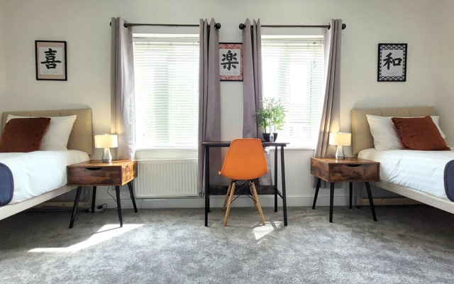 Last Minute Deals 4BR House of Four Chimneys