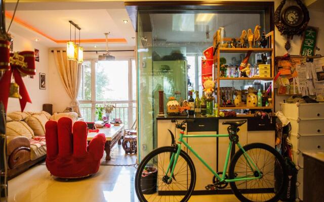 Urban Job Papas Capsule Hostel