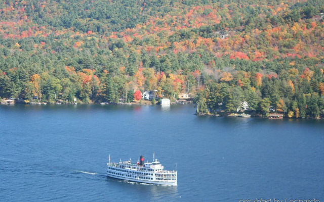The Georgian Lakeside Resort