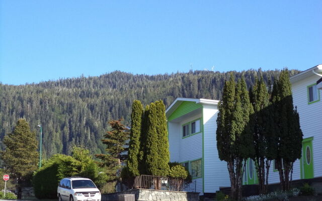 Enchanted Rainforest Guesthouse