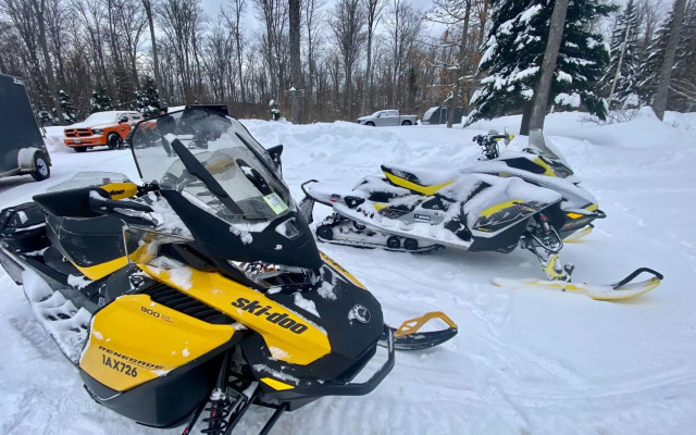 Madawaska Lodge-Cottage