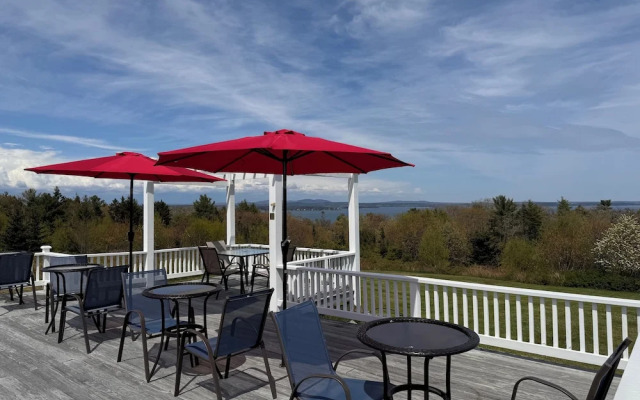 Acadia Ocean View Hotel