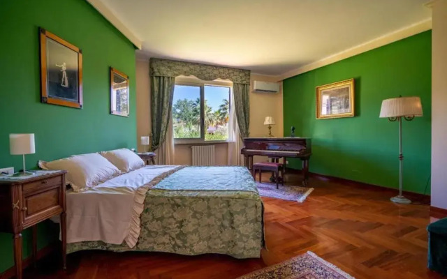 Romantic Apartment With Hot Tub