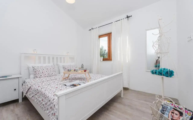 Villa More