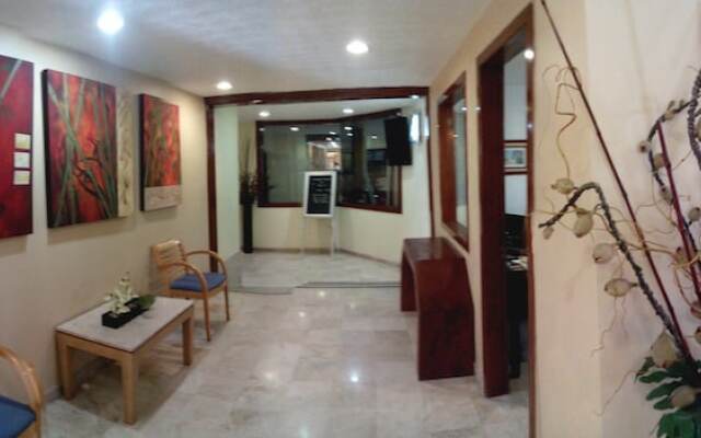 Hotel & Suites Real del Lago