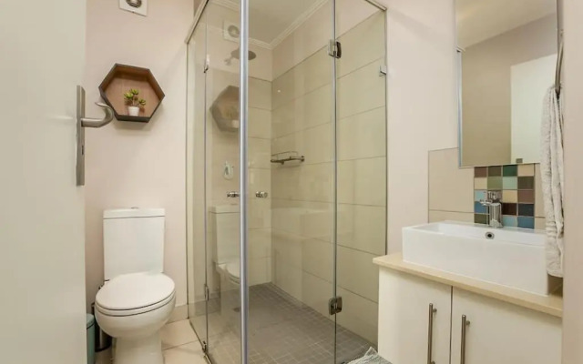 Apex on Smuts 2 bedroom luxury, Wifi