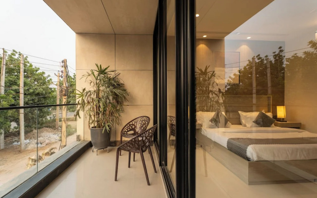The Lodgers Luxury Hotel Near GolfCourse
