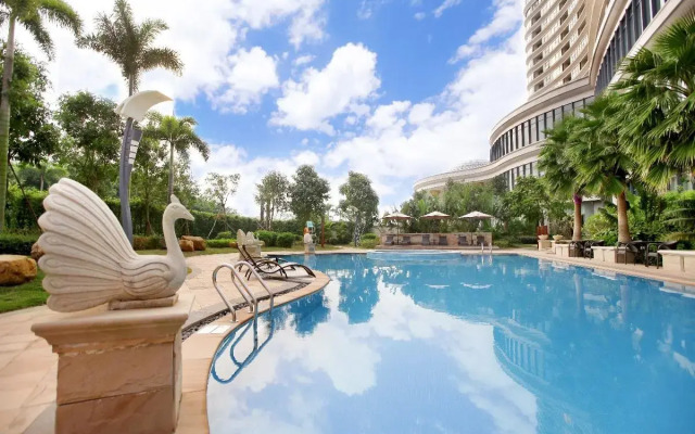 Golden Shining New Century Grand Hotel Beihai