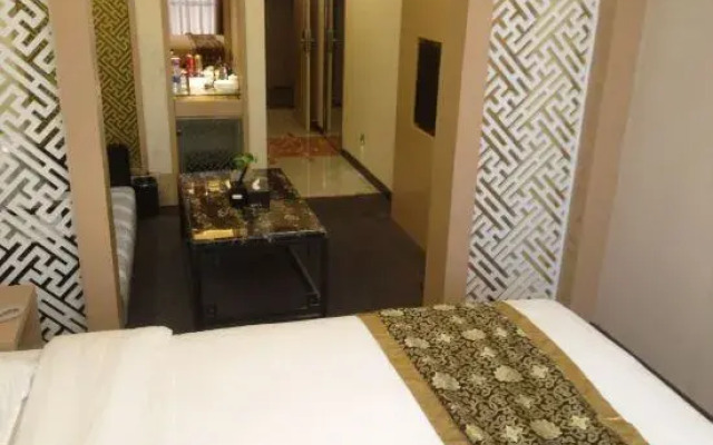 Holiday Sunshine Business Hotel