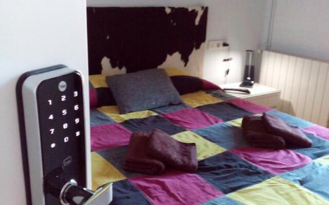 AAl @ Rooms