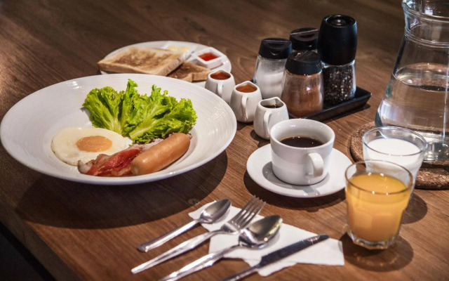 De Botan Srinakarin Hotel & Residence