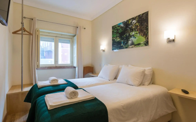 3 Bedroom Apt. with Grand Terrace