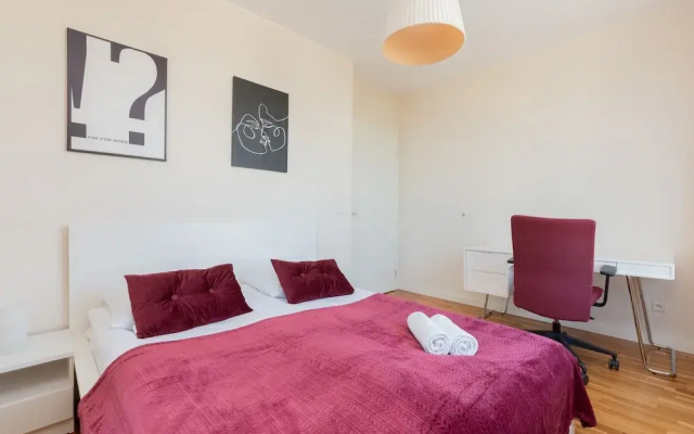 LUX Warsaw Apartment by Renters