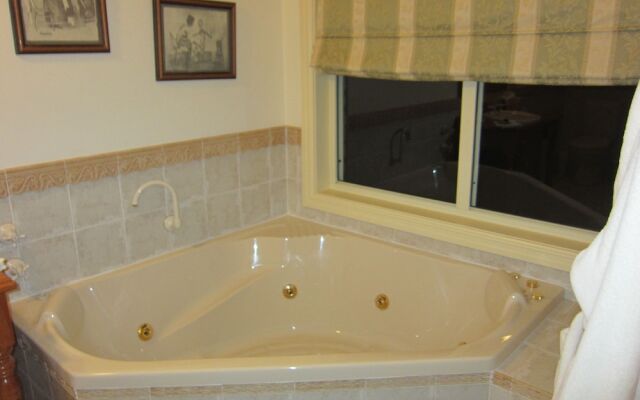 Pericoe Retreat Bed & Breakfast
