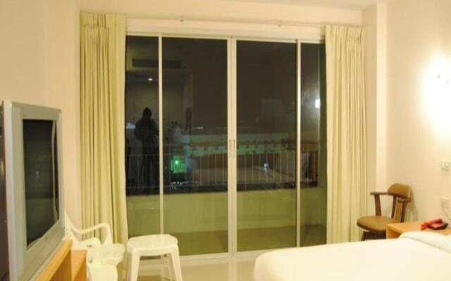 Baan Manthana House