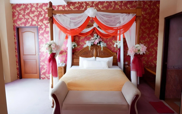 Hotel Grand Tiga Mustika – Guest Rooms – Balikpapan