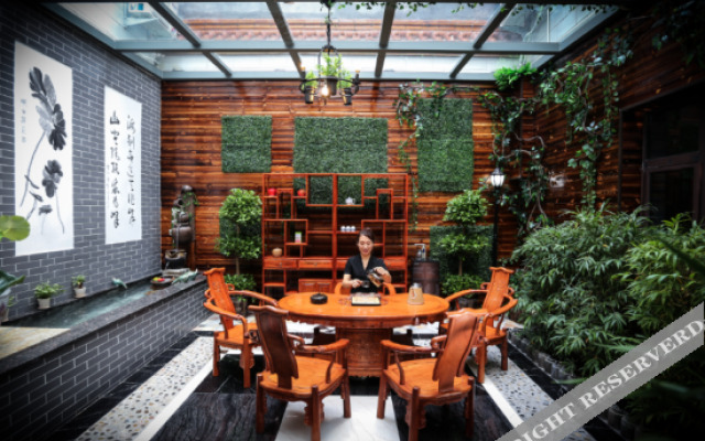 Sofia theme hotel Yuanping