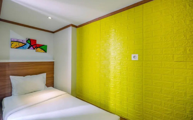 Comfort Studio with Bunk Bed at Dave Apartment