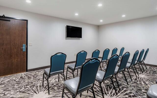 Comfort Inn & Suites Tualatin - Lake Oswego South