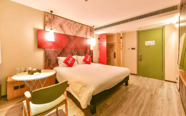 ibis Guilin Railway Station hotel
