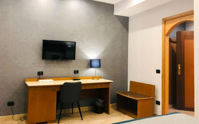 American Hotel