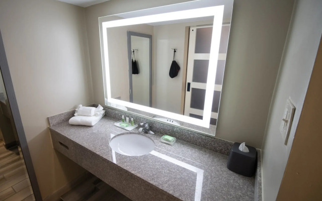 Holiday Inn Scranton East - Dunmore by IHG