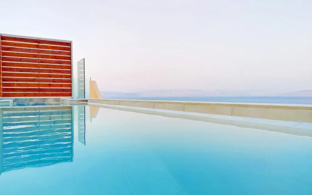 Sea & Cliff Luxury Suites byCorfuescapes