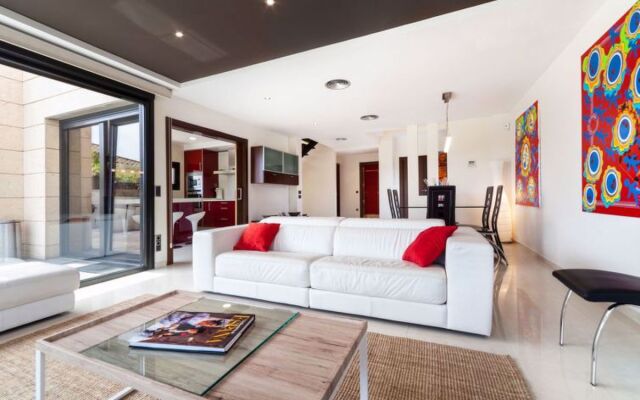 House Rubi Calonge