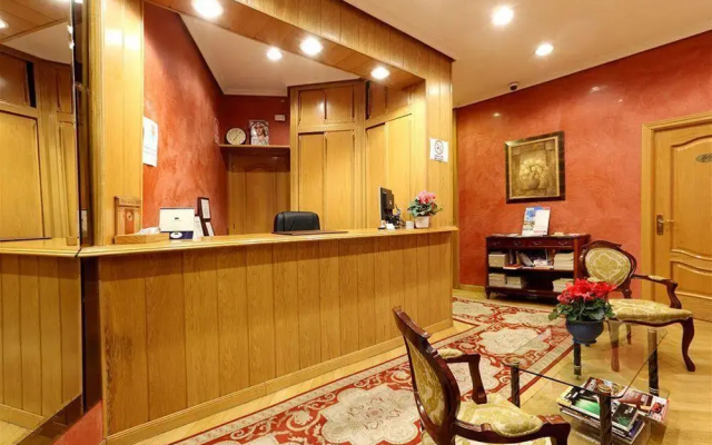 Hostal Sil & Serranos