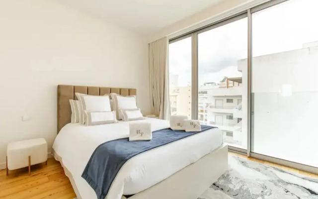 Luxury 2BR Sea view Pool