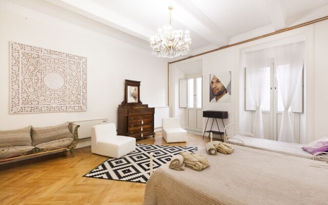 Habitat'S Navona Penthouse