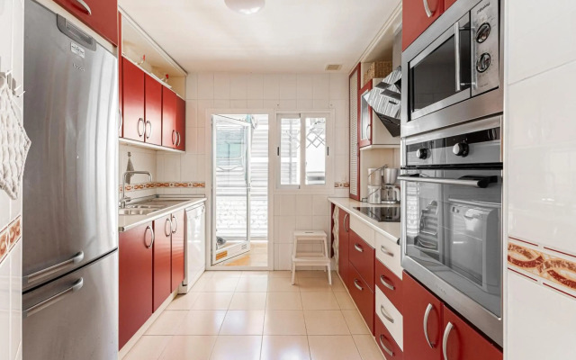 3 bedroom apartment with private rooftop terrace